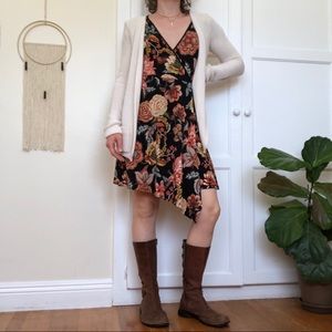 ⭐️2/$20 Xhilaration Black Floral Fall Dress